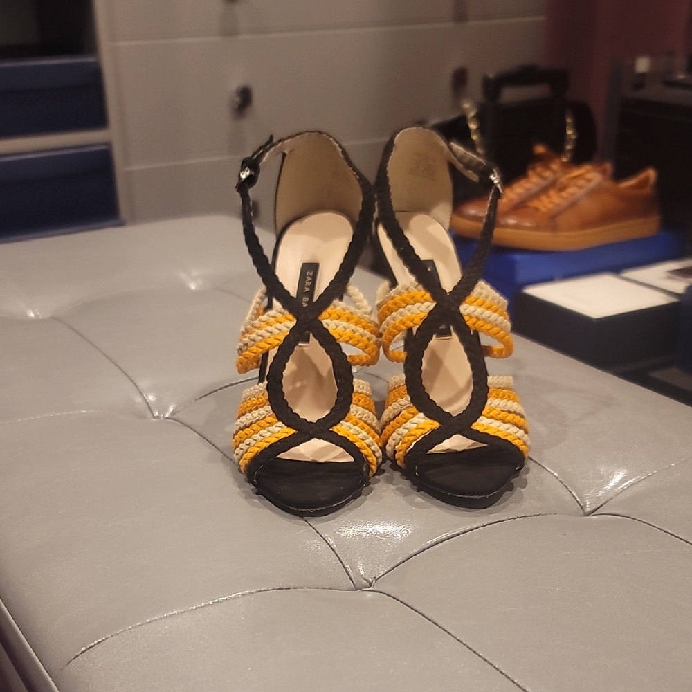 Stylish Black and Yellow Women's Sandals